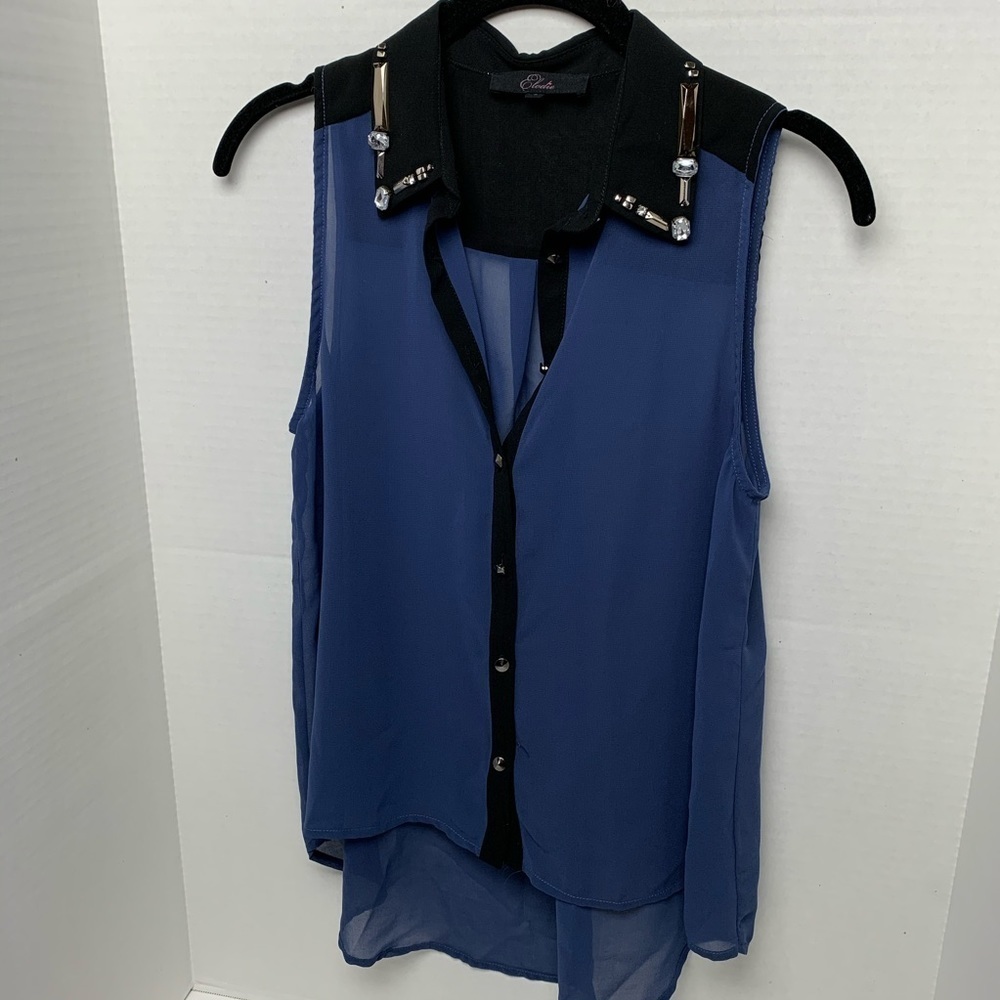 NWOT Elodie Blue Sleeveless Blouse Small